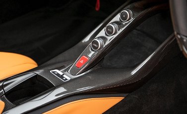 Ferrari 812 Superfast 17