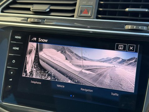 Volkswagen Tiguan 2.0 TDI R-Line DSG 4Motion Euro 6 (s/s) 5dr 38