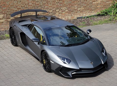 Lamborghini Aventador SV LP750-4 Roadster 19