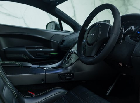 Aston Martin Vantage GT12 10