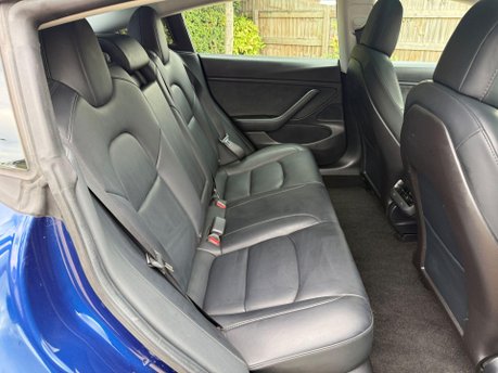 Tesla Model 3 Standard Range Plus Auto RWD 4dr 17