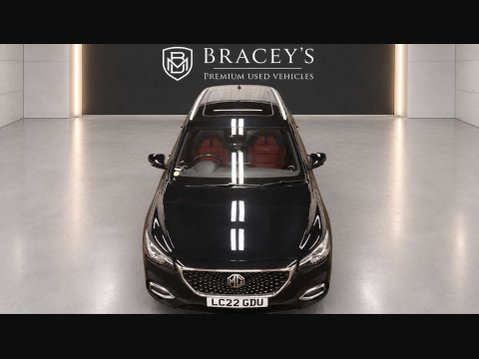 MG HS 1.5 MG HS Exclusive PHEV Auto 5dr 3