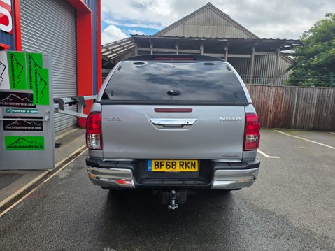 Toyota Hilux INVINCIBLE 4WD D-4D DCB 7