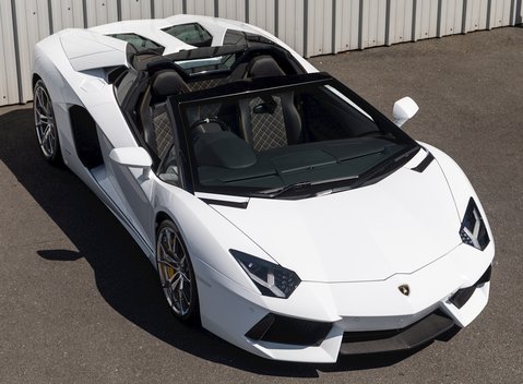Lamborghini Aventador LP700-4 Roadster 10