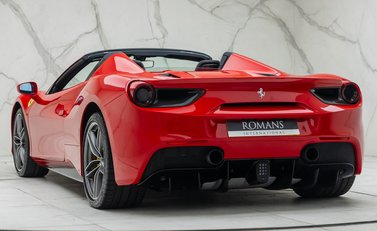 Ferrari 488 SPIDER 13