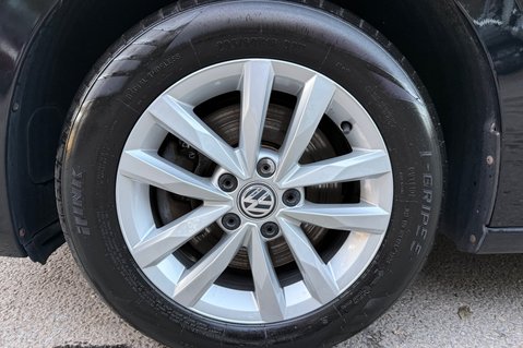 Volkswagen Touran SE TDI BMT -APPLE CAR PLAY-£35 ROAD TAX -9 SERVICES -PARK PILOT-240V SOCKET 57