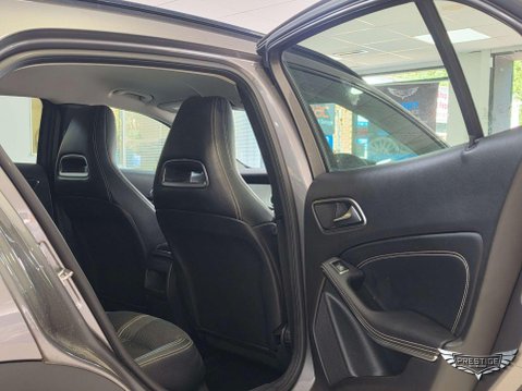 Mercedes-Benz GLA 1.6 GLA180 Urban Edition 7G-DCT Euro 6 (s/s) 5dr 47