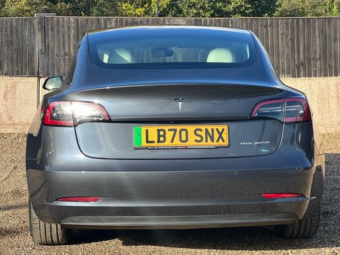 Tesla Model 3 LONG RANGE AWD 8
