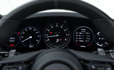 Porsche 911 Targa (992) 50 Years Porsche Design Edition 25