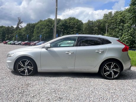 Volvo V40 2.0 V40 R-Design Edition D2 Auto 5dr 10
