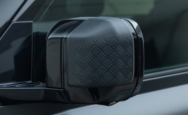 Land Rover Defender 90 V8 CARPATHIAN EDITION 32