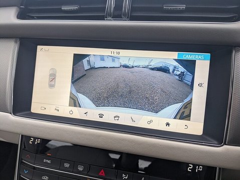 Jaguar XF PORTFOLIO 29