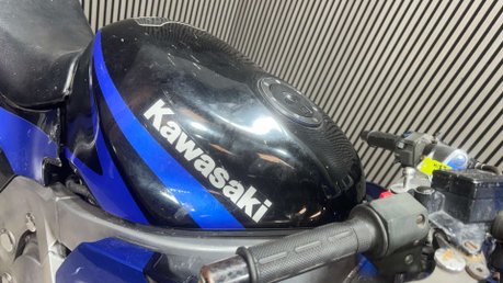 Kawasaki ZZR 1991 SPARES OR REPAIR PROJECT BREAKER PARTS BIKE 600CC CLASSIC 24