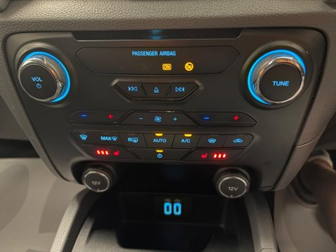 Ford Ranger 2.2 TDCi Limited 1 Pickup Double Cab 4dr Diesel Manual 4WD Euro 6 (s/s) (16 18