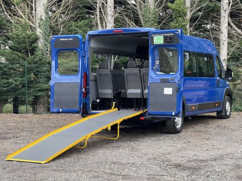 Peugeot Boxer 440 L4H2 17 SEAT NON-D1 Lightweight minibus with full ramp and sensors 2