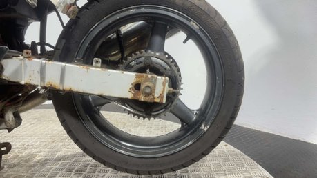 Kawasaki ZR Z750 2002 35K RUNNING PROJECT BIKE 750CC TOUER COMMUTER 26