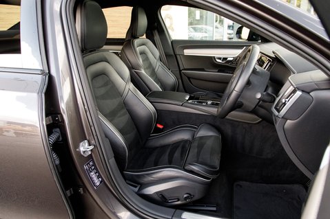 Volvo S90 RECHARGE T8 R-DESIGN AWD 33
