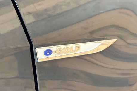 Volkswagen Golf 35.8kWh e-Golf Hatchback 5dr Electric Auto (136 ps) 59