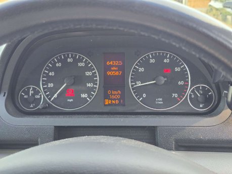 Mercedes-Benz A Class 1.5 A150 Elegance SE Hatchback 5dr Petrol CVT (157 g/km, 95 bhp) 34