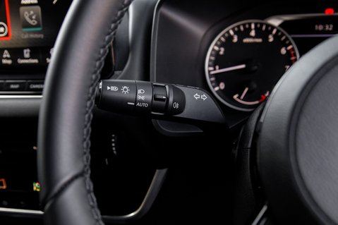 Nissan Qashqai DIG-T N-CONNECTA MHEV 16