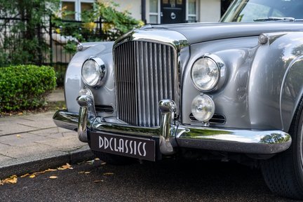 Bentley S2 Continental H.J Mulliner 9