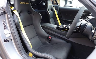 Mercedes-Benz Amg GT GT R 12