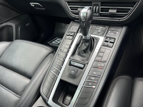 Porsche Macan 3.0T V6 S PDK 4WD Euro 6 (s/s) 5dr 20