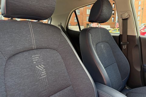Kia Picanto WAVE. 6 MAIN DEALER SERVICES.. ONLY ONE OWNER.. REVERSING CAMERA.. A/C 16