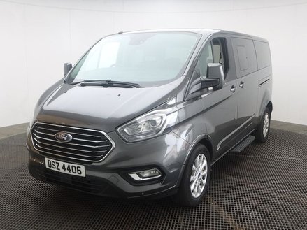 Ford Tourneo Custom 2.0 310 EcoBlue Titanium Minibus Double Cab 5dr Diesel Auto L2 Euro 6 (s/s)