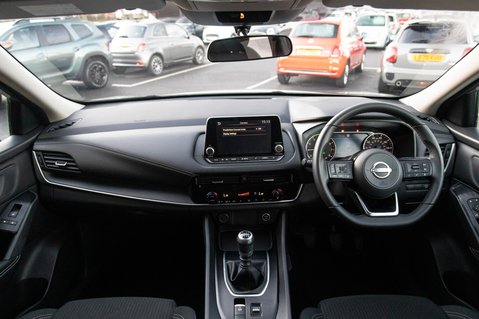 Nissan Qashqai DIG-T ACENTA PREMIUM MHEV 3