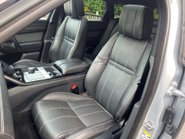Land Rover Range Rover Velar 3.0 Range Rover Velar R-Dynamic HSE D300 Auto 4WD 5dr 37