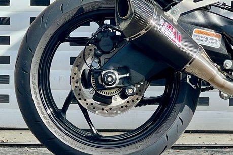 Suzuki GSX GSXS 1000 8