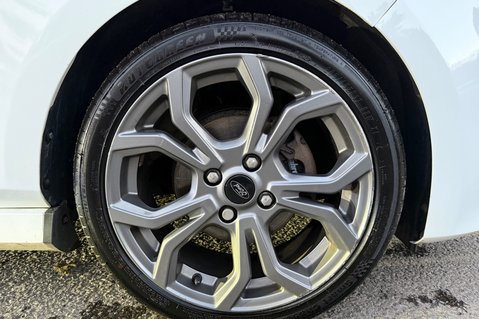 Ford Fiesta ST-LINE EDITION - 2 OWNERS - APPLE CAR PLAY - SERVICE HISTORY 45