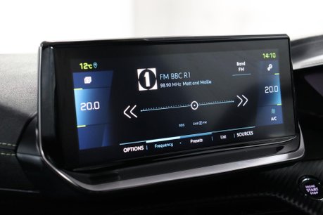 Peugeot 2008 GT PREMIUM 40