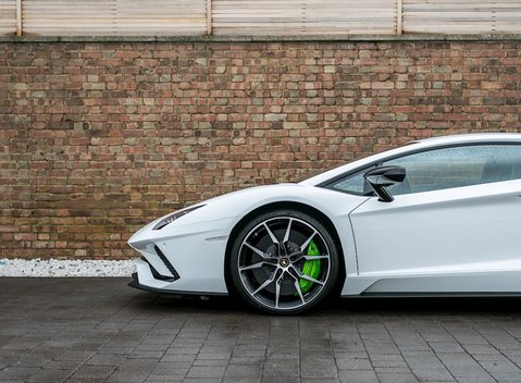 Lamborghini Aventador S 27