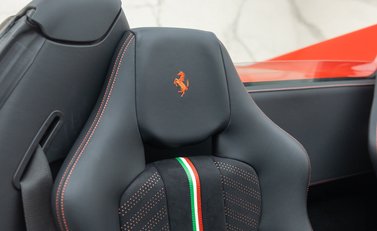 Ferrari 488 SPIDER 18
