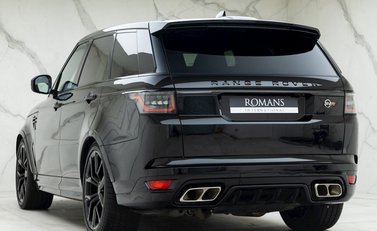 Land Rover Range Rover Sport 5.0 SVR Carbon Edition 3