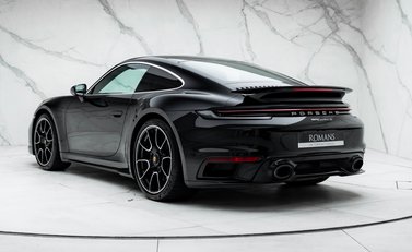 Porsche 911 Turbo S (992) 10