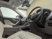 Jaguar F-Pace 2.0 F-PACE Portfolio AWD Auto 4WD 5dr 33