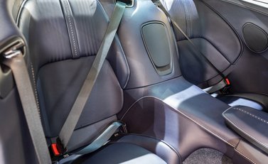 Aston Martin DB11 V12 9