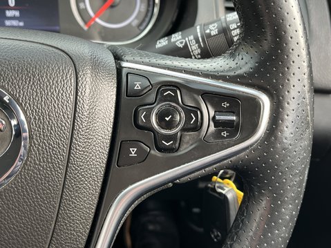 Vauxhall Insignia 1.8i VVT SRi 5dr 23