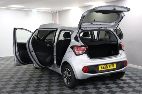 Hyundai i10 PREMIUM 21