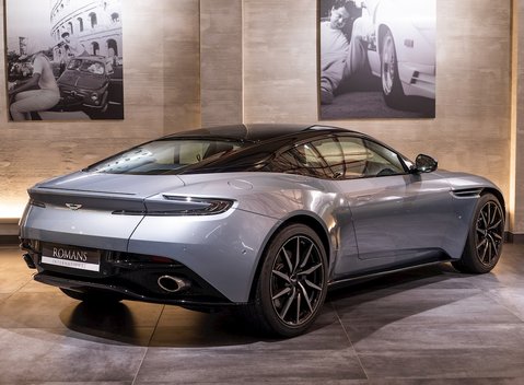 Aston Martin DB11 V12 5