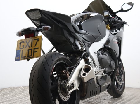 Honda CBR CBR 1000 RA-G Fireblade 3