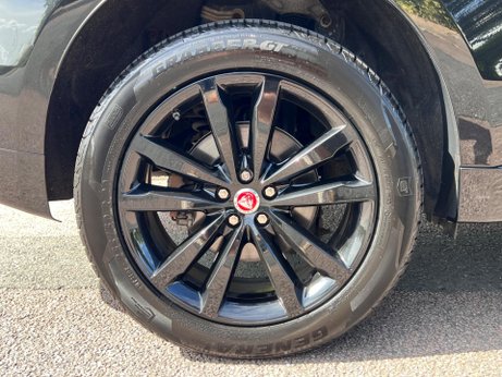 Jaguar F-Pace 2.0 D180 Chequered Flag Auto AWD Euro 6 (s/s) 5dr 43