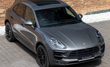 Porsche Macan GTS 8
