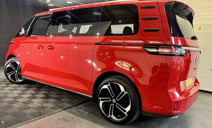 Volkswagen Id.Buzz GTX Heat Pump Front Massage Captains Seats 6 Seater Pano Roof  1 Owner VATQ 7
