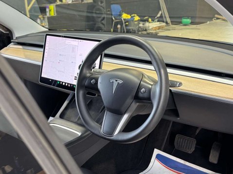Tesla Model 3 Model 3 Long Range AWD 4WD 4dr 41