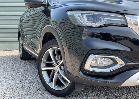 MG HS 1.5 T-GDI EXCLUSIVE PHEV 2