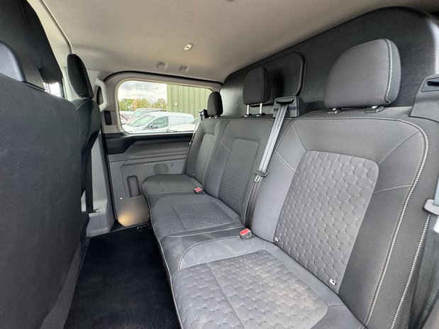 Ford Transit Custom Crew Cab AUTO LWB L2H1 Low Roof Limited 320 Air Con Alloys Sensors Cam EURO 11